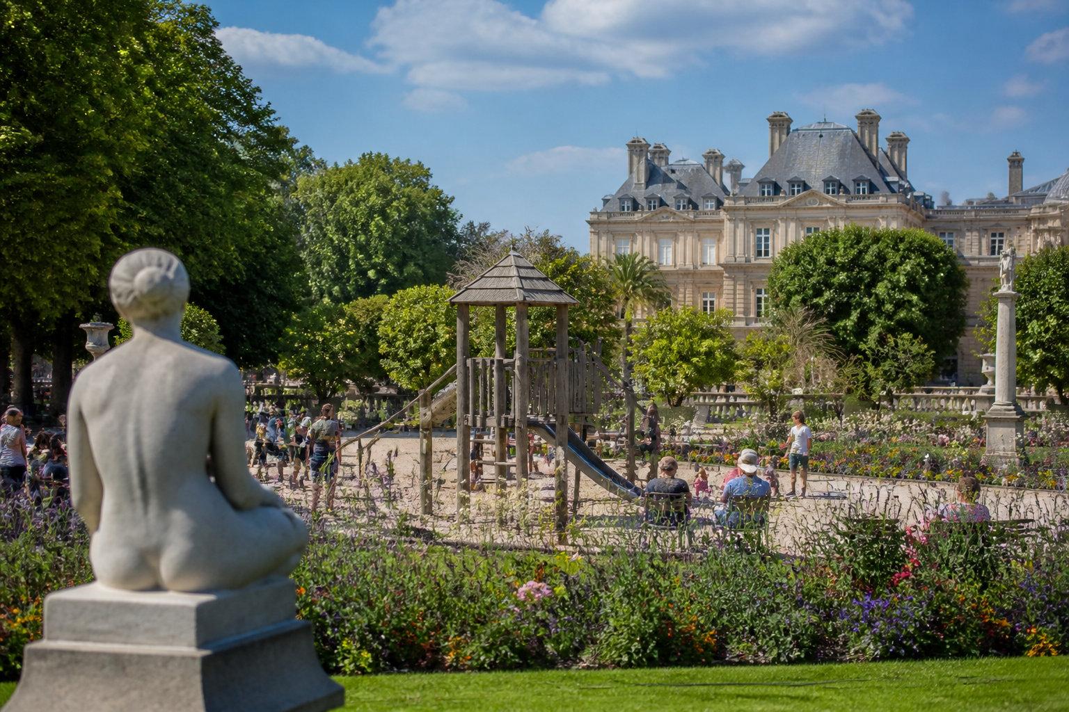 Profiter des espaces verts et des parcs d'attractions franciliens